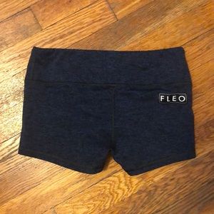 FLEO shorts Half Moon size S